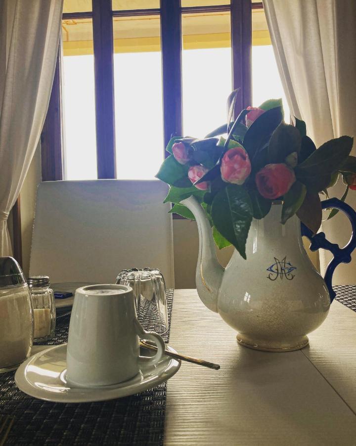 Il Motto Di Tommy Bed & Breakfast Castelveccana Bagian luar foto