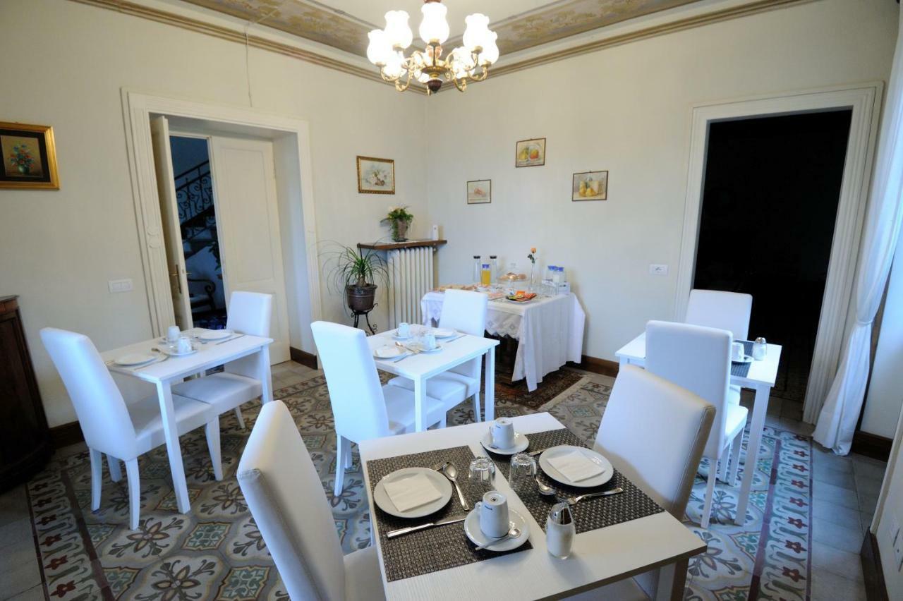 Il Motto Di Tommy Bed & Breakfast Castelveccana Bagian luar foto